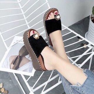 dép quai ngang nữ