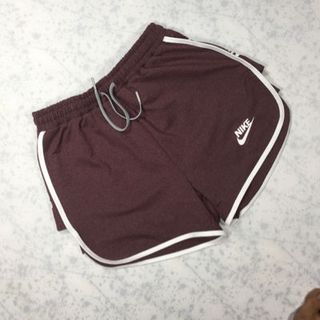 quan short nư