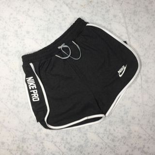quan short nư