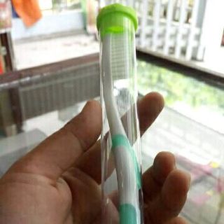 Hộp bàn chải đánh răng Thái 30c