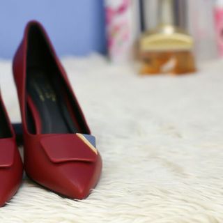 Giày công sở tháng 12