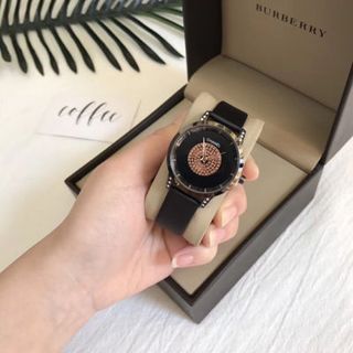 Đh nữ về