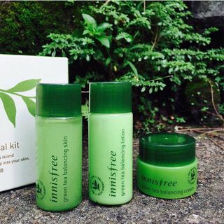 Bộ dưỡng da trà xanh Green Tea Balancing Special Kit gồm 3 sản phẩm