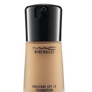 Kem nền Mineralize Moisture spf 15 foundation NC35 NC20