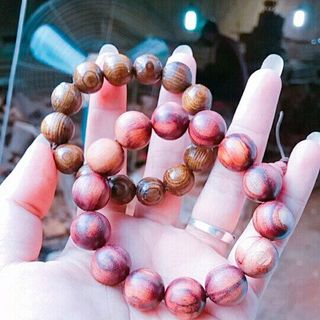vòng gỗ phong thủy