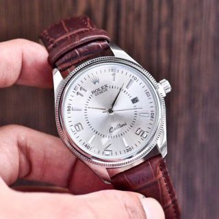 ĐỒNG HỒ SALE DÂY DA KINH ĐIỂN