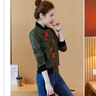 Áo Khoác Thể Thao Dù Xanh Rêu Hai Lớp Thêu Hoa Đào