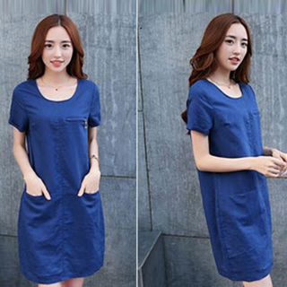 Đầm Jean Cổ Tròn Phối Túi Dây Kéo Ngực