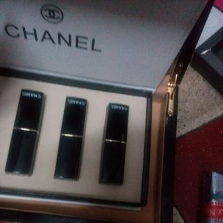 son moi chanhle 4 mau nha