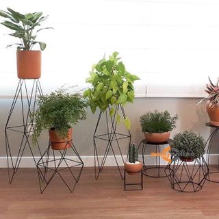 Kệ sắt chậu hoa nhiêu tầng