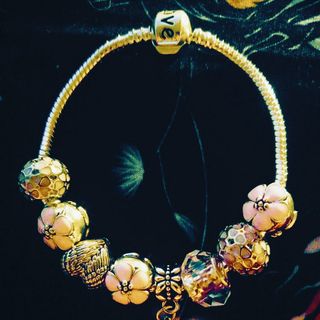 vòng charm