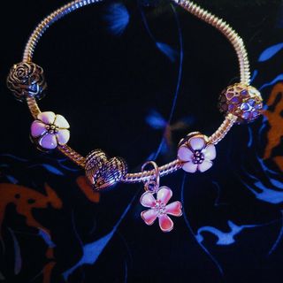 vòng charm