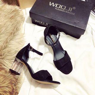 giay sandal got vuông
