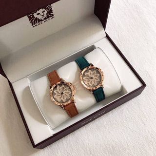 đồng hồ nữ mặt xoay