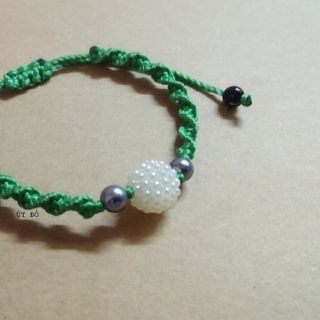 Vòng tay handmade xinh xắn