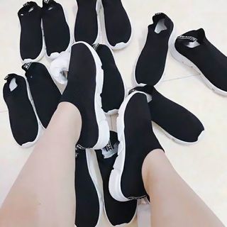 GIÀY THỜI TRANG GIÁ RẺ