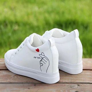 giày bata bắn tim xinh