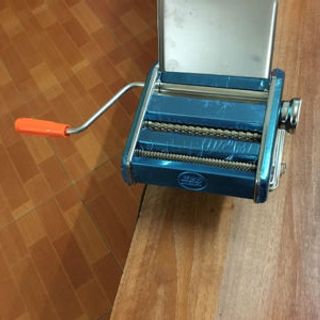 máy cán và cắt mì 2 dao