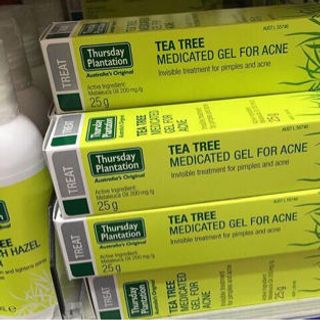 Gel đặc trị mụn Tea tree