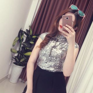 Áo kim sa lung linh chơi tết