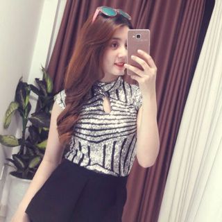 Áo hót girl chơi tết