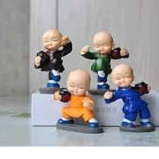 bộ 4 chú tiểu múa võ cầm đao