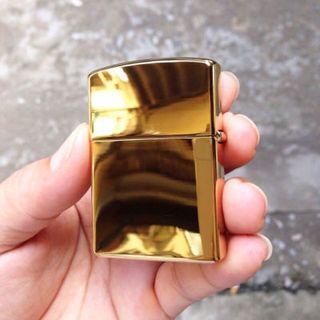 Zippo Vàng Trơn Bóng Ruột Vàng Đắt Hơn 30K