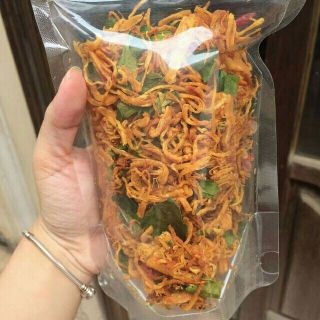 KHÔ GÀ CAY XÉ LÁ CHANH