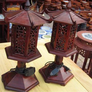 Đèn thờ bằng gỗ hương