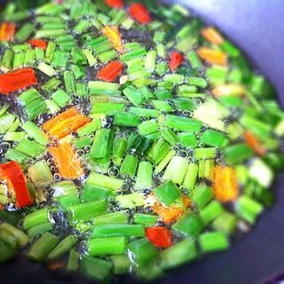 Cơm cháy chiên mắm Hành cay nồng giòn rụm