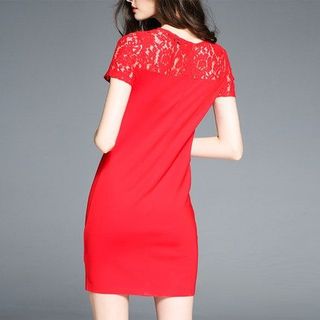 Đầm Đỏ Phối Ren In Cành Đào Form Rộng