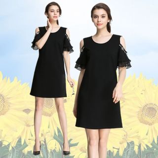 Đầm form A rớt vai kết pha lê tay voan