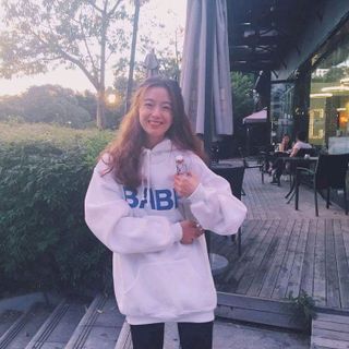 Áo hoodie in BABE