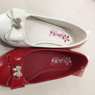 kho sỉ giày dép trẻ em giá gốc suất xưởng giá rẻ bất ngờ
