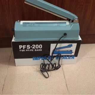 máy hàn miệng túi PFS 200 20cm vỏ sắt
