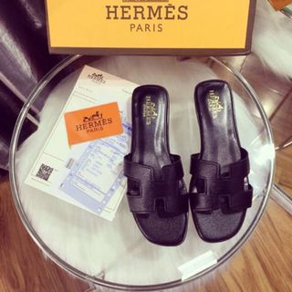 DÉP CHỬ H LÀ HÀNG LOẠI CHẤT DA SIÊU MỀM ĐẾ CHỐNG TRƯỢT - FULLBOX HỘP HÃNG Sz 35-39 Màu đen - nâu--kem