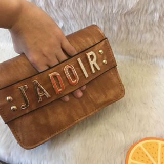 Túi xách hộp Jadoir luồn tay
