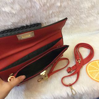 Ví cầm tay Clutch valen đinh