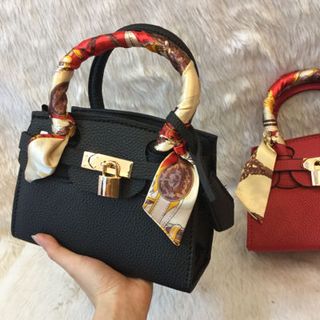 Túi xách cuốn khăn