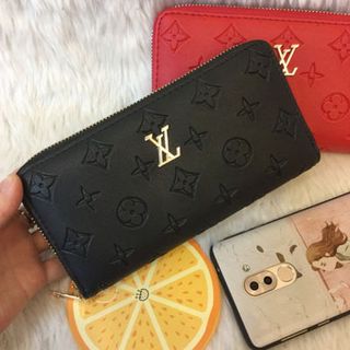 Ví cầm tay dập chìm