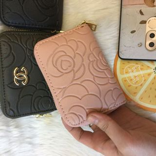 Ví nữ hoa trà
