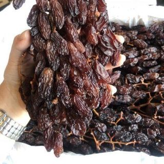Nho khô nguyên cành Úc