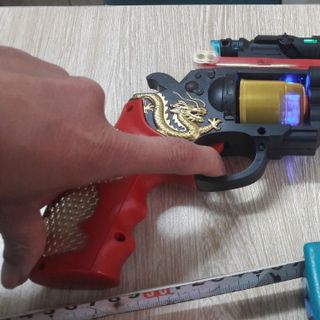 Súng bắn pin đồ chơi