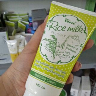 Sữa rửa mặt gạo Thái 27k ‭
