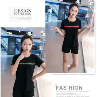 Bộ Short Thể Thao Đen Bo Sọc Ngực