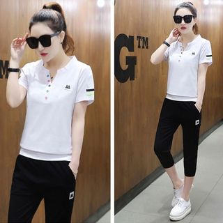 Set Thể Thao Trắng Cổ V Phối Nút