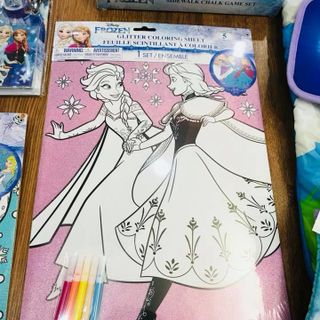 Hình tô màu kim tuyến Frozen Glitter Poster Sheet có 5 bút màu