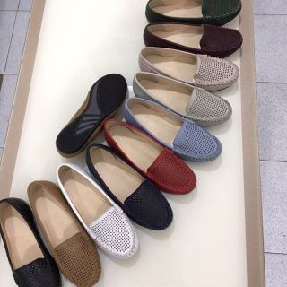 Giày Mọi Da Cắt Laze Trên Nền Giày-MS19VN210
