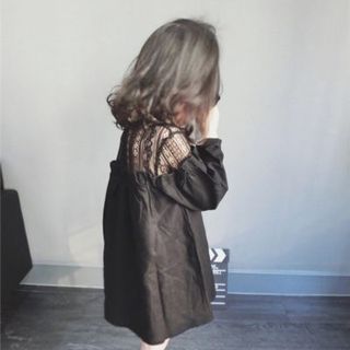 Váy ren tay dài bé gái cực kỳ hót