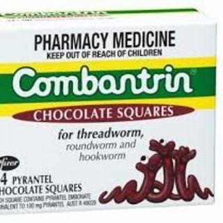 Thuốc tẩy giun Combantrin Chocolate Squares 24 thanh